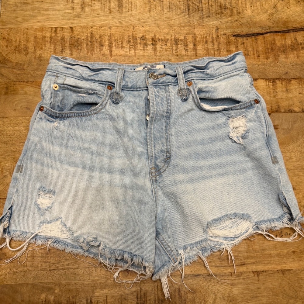 Free People We The Free Distressed Denim Shorts Light Wash High Rise Size 27